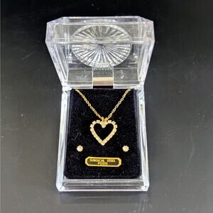 Gold-Tone Heart Necklace & Earring Set – Classic Sparkle